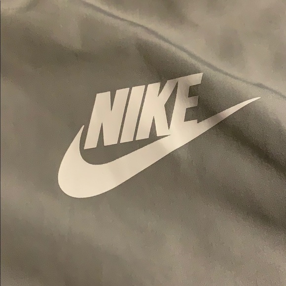 NIKE BOMBER JACKET - Picture 2 of 6